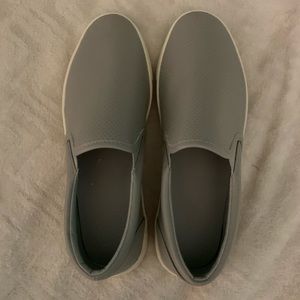 Vicsrack Grey Slip-on Shoes
